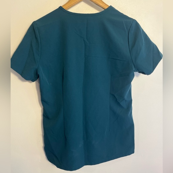 FIGS Technical Collection Short Sleeve Scrub Top Women's S  Pockets V Neck - Picture 4 of 4